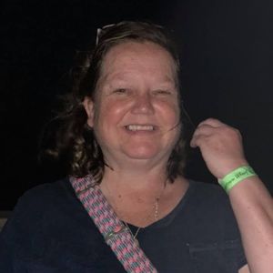 Meet your Posher, Laurie